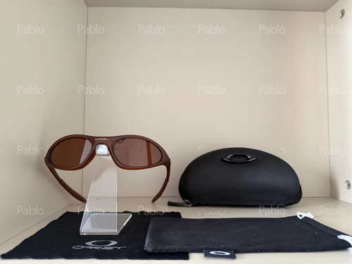 Oakley mitute brown - mitute, vintage