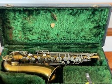 Handcrafted vintage 1930’s Martin alto Saxophone with original Martin case Used