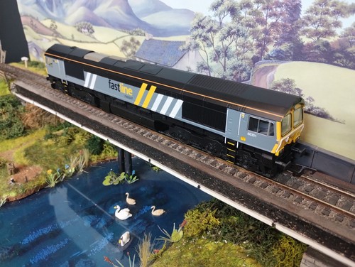 Hornby r30167 class 66 - hornby, (oo)