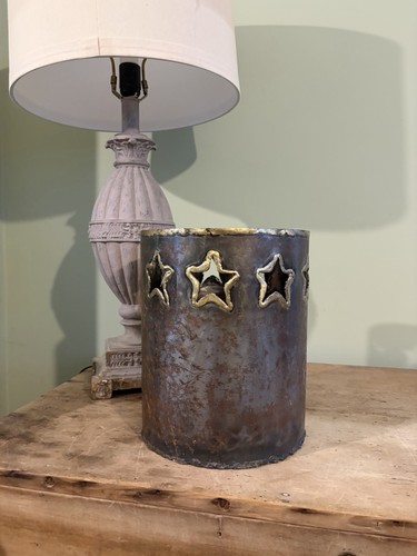 Rustic welded primitive - , star