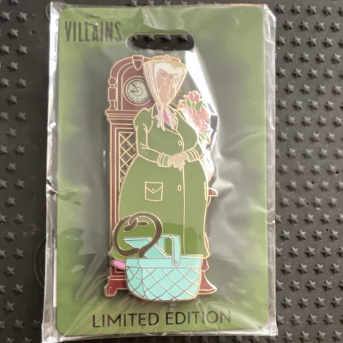 Disney villains aunt sarah - disney,