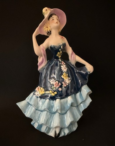 Goebel lady figurine - lady,