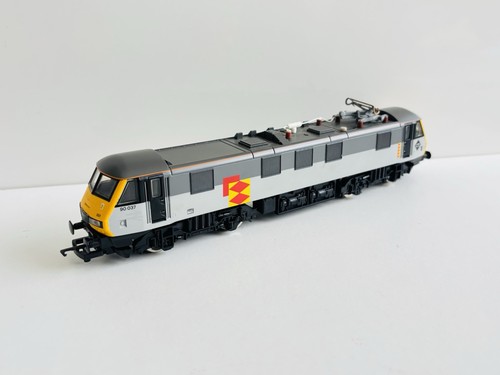 Hornby r586 class - 90, 90037
