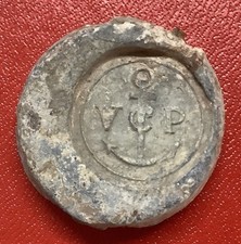 VEURE CLICQUOT PONSARDIN  - VCP ⚓️ CHAMPAGNE, WOODEN CRATE LEAD SEAL.