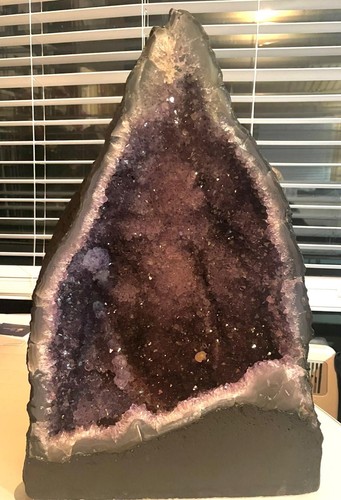 Amethyst cathedral geode 977 - amethyst,