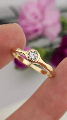 18ct yellow gold - yellow, 0.25ct
