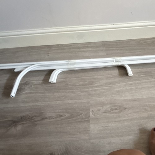 Freestanding white metal - freestanding,