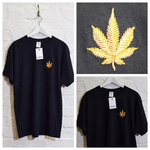 Actual fact ganja leaf - fact,