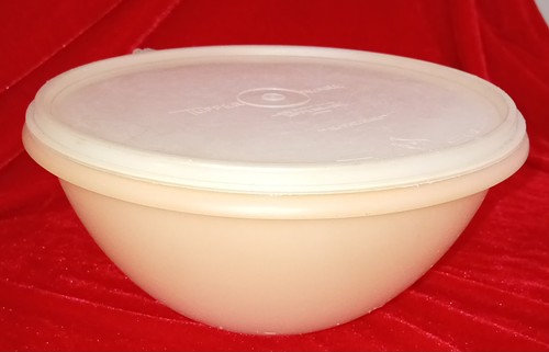 Tupperware bowl with lid - tupperware,