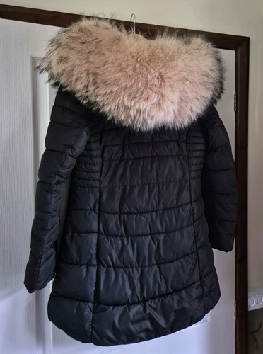 Black puffer with large - large, pink