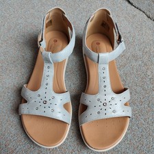 'Unstructured' by Clarks ~