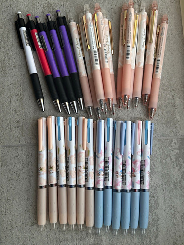 Unwanted 29pens mixed colours - unwanted,