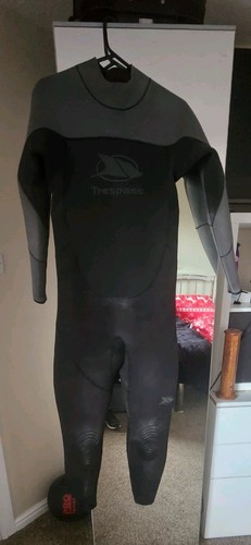 Trespass wetsuit 5mm medium - wetsuit,