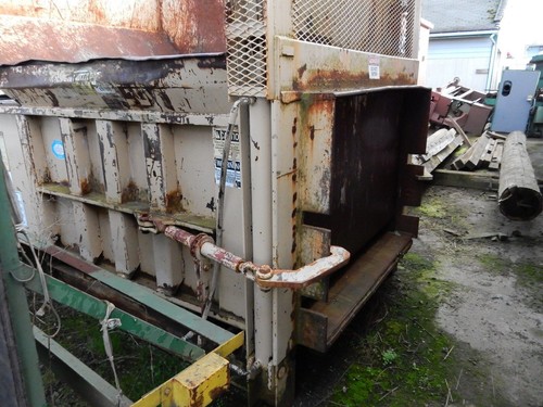 Horizontal closed door - horizontal,