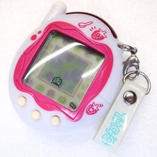 Tamagotchi plus strawberry - tamagotchi,