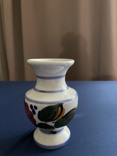 Hand painted pintado mano - hand, a