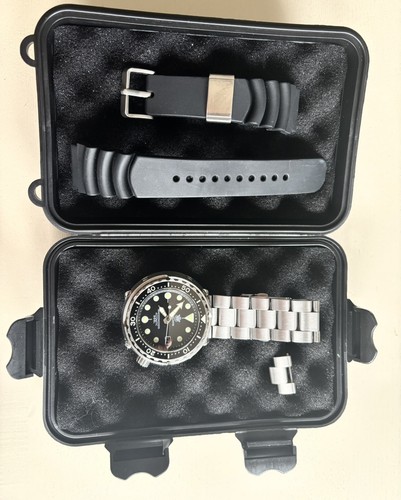 Steeldive sd1975 black tuna - steeldive,