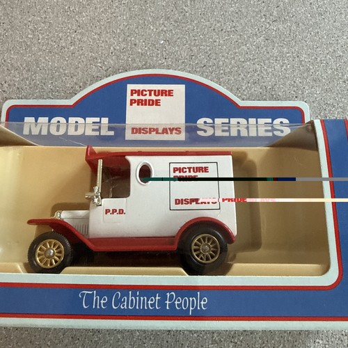 Lledo model ford - model,