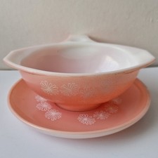 Vtg Pyrex Pink Daisy Sauce