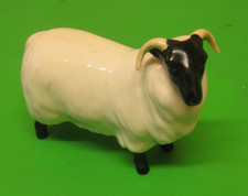 Beswick Black Faced Sheep in Gloss 1765
