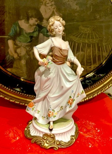 Capodimonte figurine lady with - capodimonte,