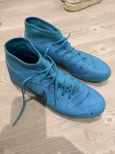 Nike Astro Football Trainers