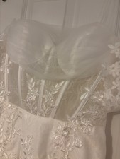 Lace wedding dress size 10 fit