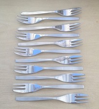 Set of 11 Viners Chelsea Pastry Forks.