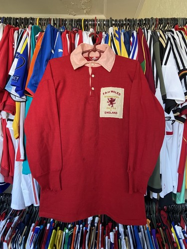 Wales 1947 1948 - home, shirt