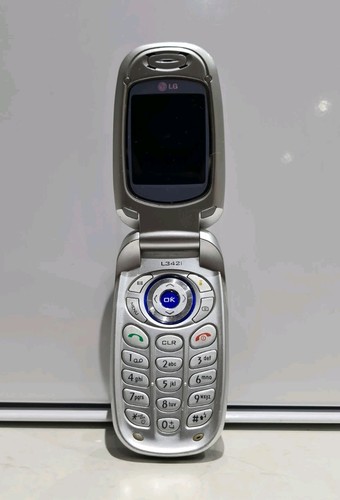 Vintage mobile flip phone - flip,