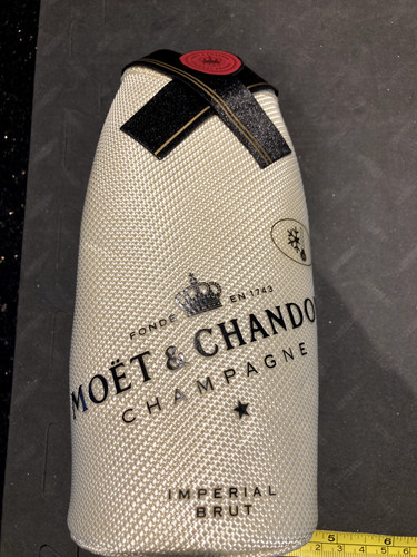 Moet chandon cooling jacket - moet,