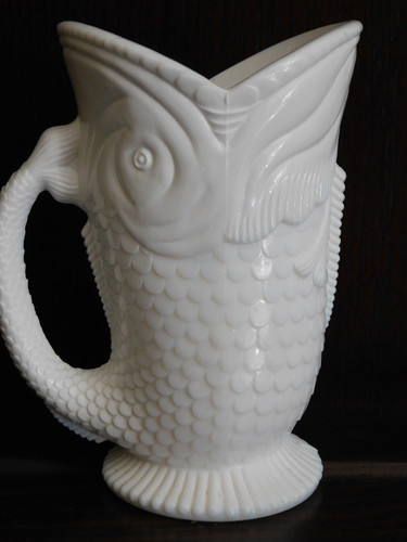 Antique heppel white milk - antique,