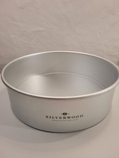 Alan Silverwood round  cake