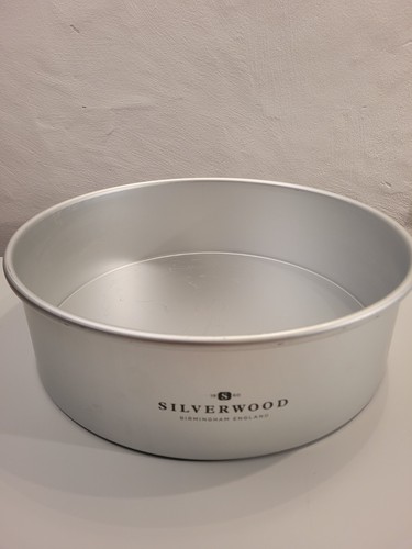 Alan silverwood round cake - round,