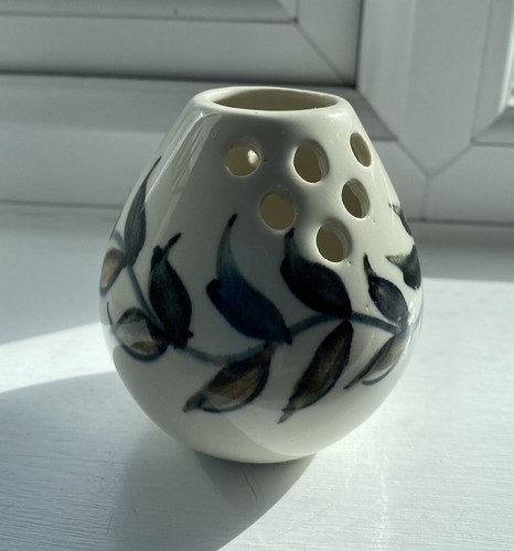 Jersey pottery small bud posy - jersey,