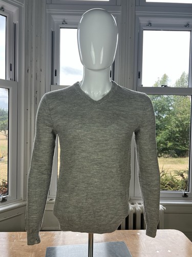 Men neck gap - v-neck,