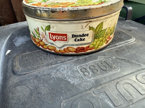 Lyons dundee cake vintage - lyons,