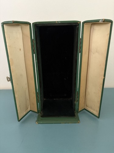 Lovely vintage triptych case - lovely,