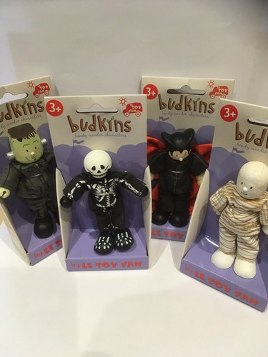 Four figure halloween - four,