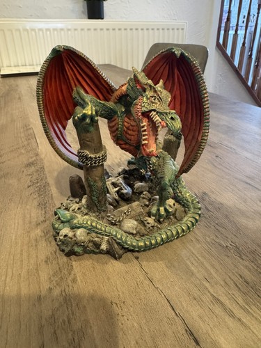 Dragon figurine leonardo - dragon,