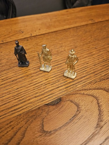 Vintage metal toy soldiers - vintage,