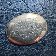 ANTIQUE 9CT GOLD 1928 FROM EMPLOYEES OF NTH MELBOURNE TRAMWAYS BADGE PLAQUE