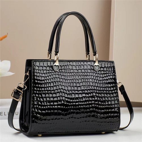 Women patent croc tote - croc,