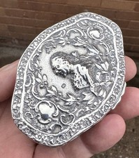 A BEAUTIFUL EARLY ANTIQUE SOLID SILVER SNUFF BOX - SAMUEL BOYCE, SHEFFIELD 1896.