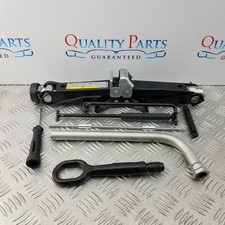 AUDI A4 CAR JACK TOOL KITE B8 2015