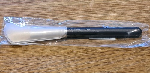 Mac cosmetics 168s brush - cosmetics,