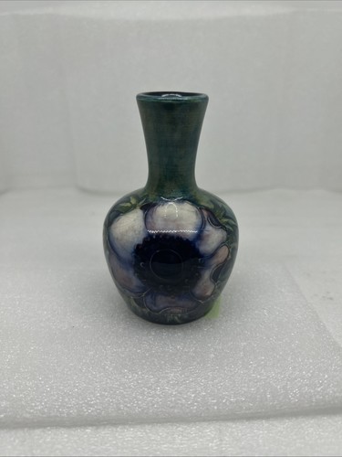 Moorcroft small anemone blue - small,