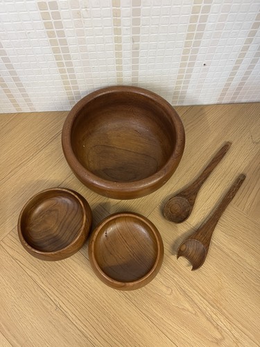 Vintage turned wooden bowl - wooden,
