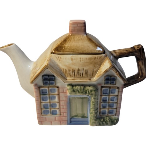 Vintage cottage ware - ware, teapot
