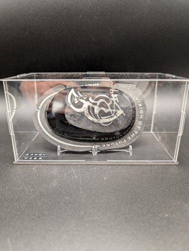 Race worn knee slider signed - knee,